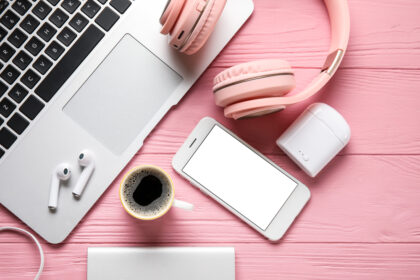 10 Best Careers for Music Lovers That Can Be Done From Home