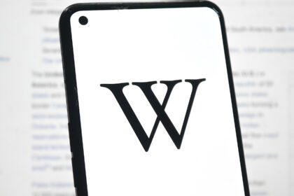 Wikipedia Traffic Down As AI Answers Rise