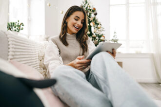 21 Easy Side Hustles for Earning Christmas Cash