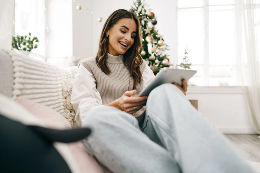 21 Easy Side Hustles for Earning Christmas Cash