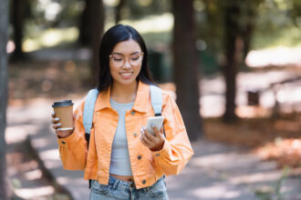 22 Smart Ways to Get Free Stuff Online and In Stores