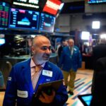 The Fed Is Lowering Interest Rates, Is It Safe To Buy Bonds?