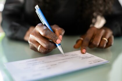 6 Ways To Cash A Check Without A Bank Account