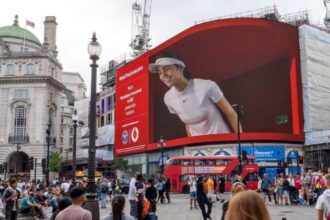 Emma Raducanu for Vodafone billboard animation at Piccadilly Circus, London
